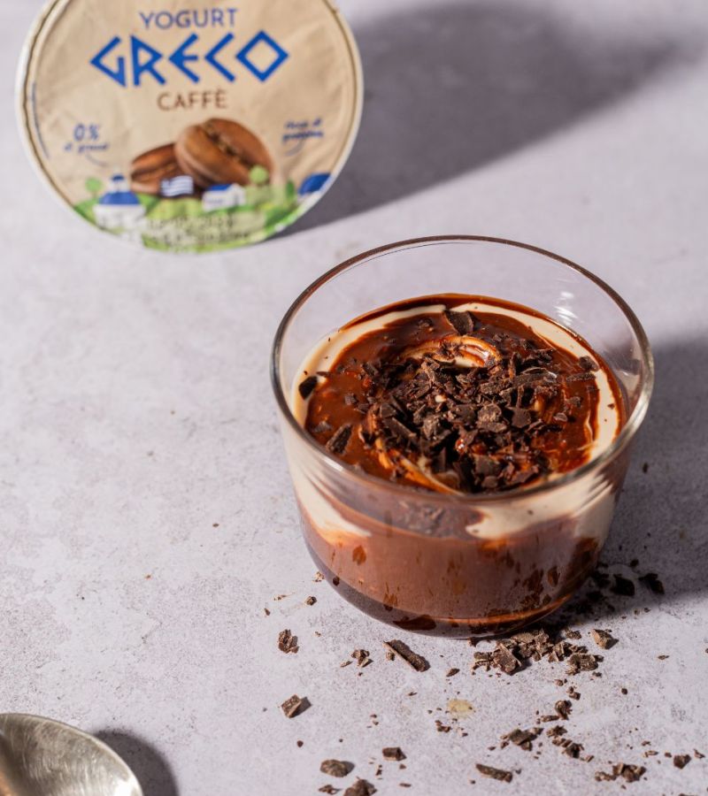 Cremoso al caffè con yogurt al cioccolato