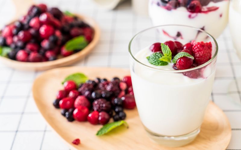 Yogurt magro e colesterolo: benefici e miti da sfatare