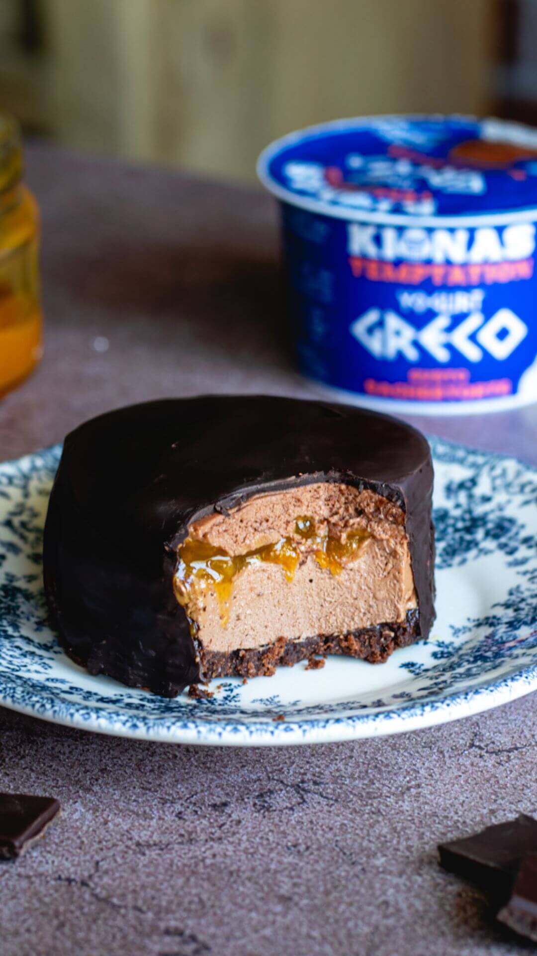Sacher cheesecake con yogurt greco e cioccolato fondente