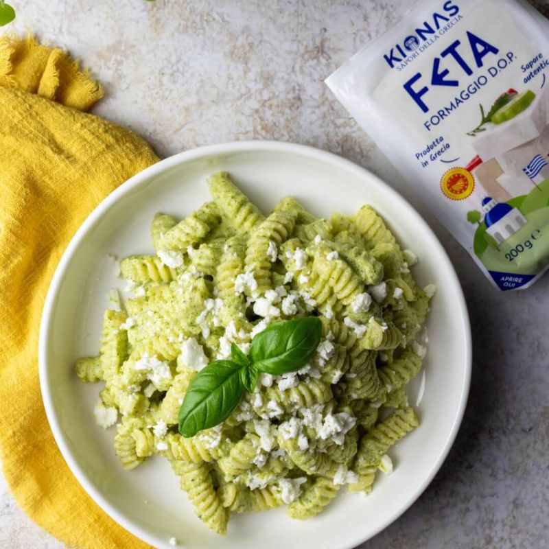 Pasta con crema di zucchine e feta