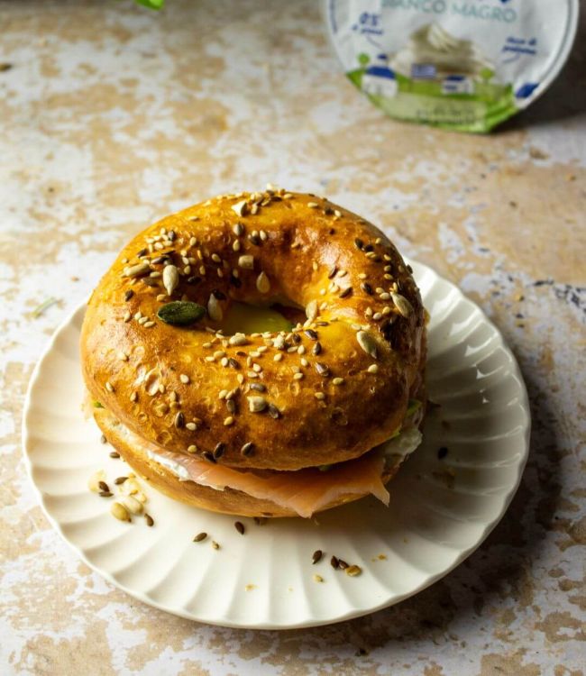 Bagel in friggitrice ad aria con yogurt greco