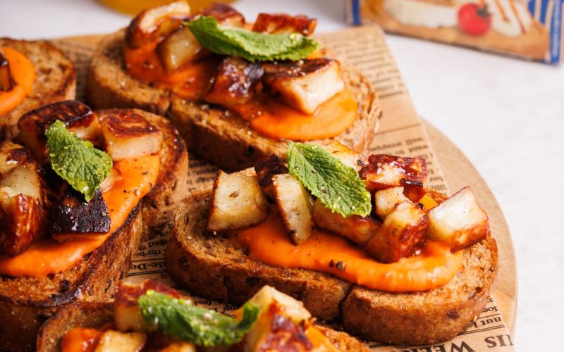 Crostini Halloumi