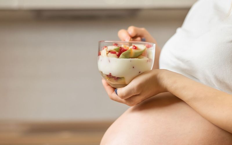 Yogurt in gravidanza: benefici e proprietà dello yogurt greco