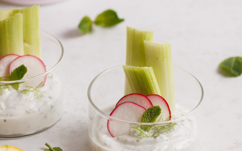 Apetizer con yogurt greco