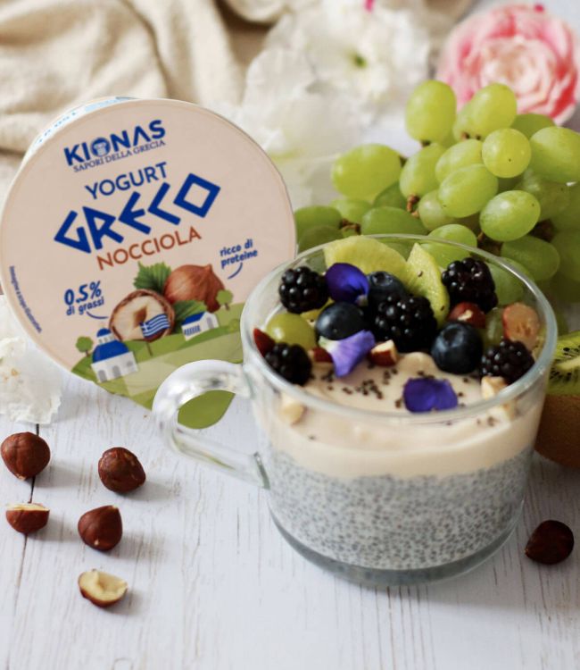 Chia pudding con yogurt alla nocciola