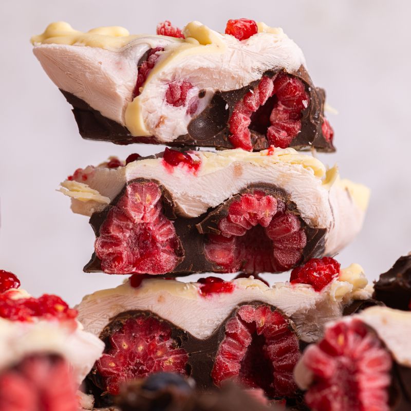 Frozen bars ai frutti rossi con yogurt greco alla fragola