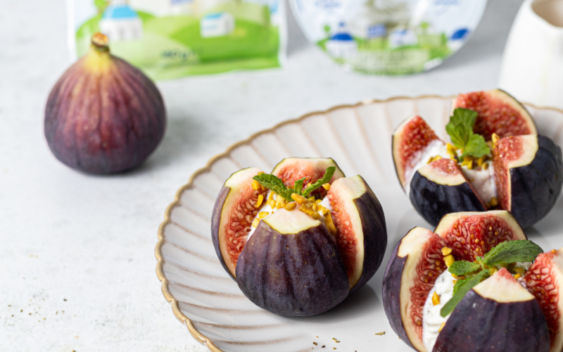 Fichi Ripieni con crema di formaggio light greco, yogurt e miele