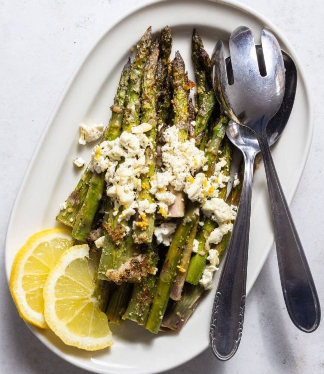 Asparagi al limone con feta