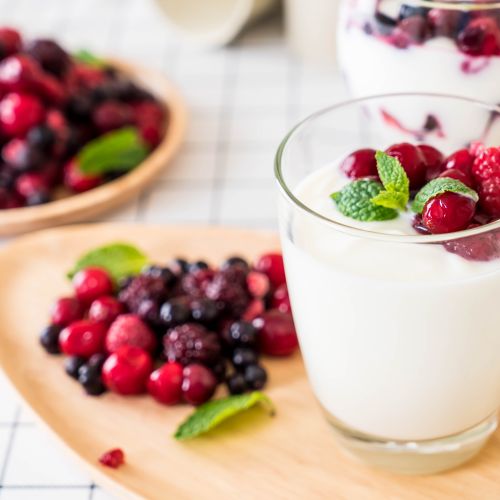 yogurt greco con bacche