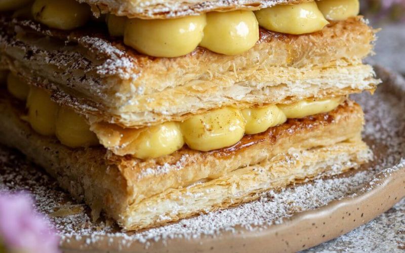 Millefoglie con crema allo zabaione e yogurt greco