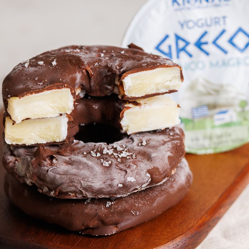 Ananas ricoperto di cioccolato con yogurt greco