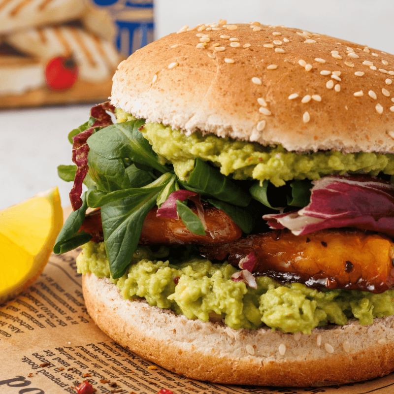 Burger con Halloumi, Miele e Avocado