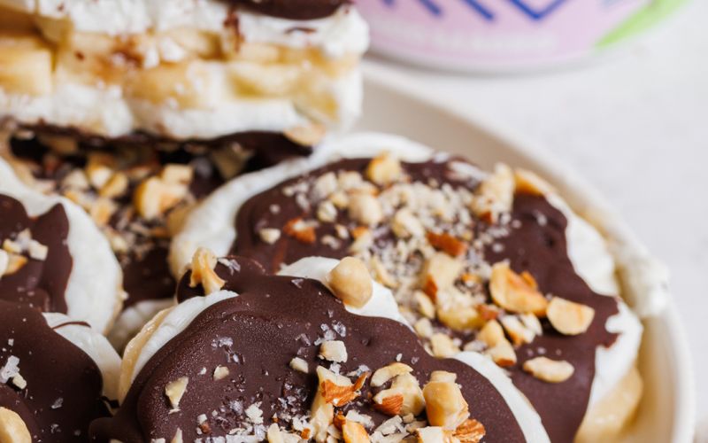 Snack alla banana con yogurt greco