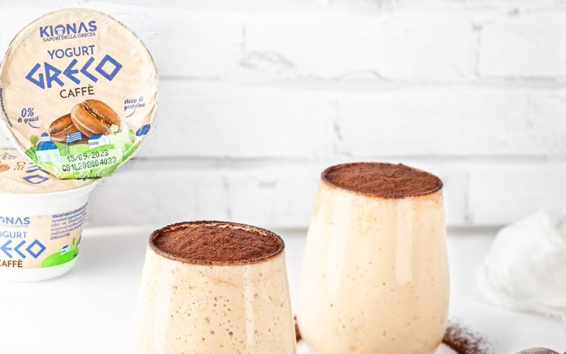 Smoothie al caffè con yogurt greco