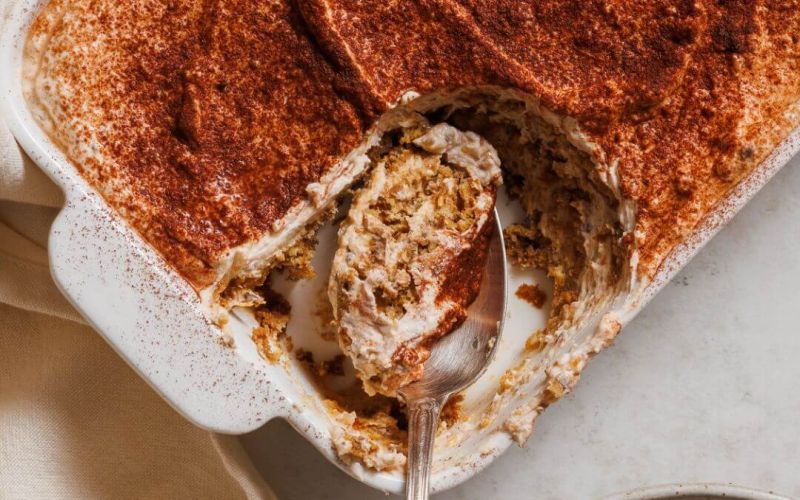 Tiramisù alla zucca con yogurt greco al caffè e cioccolato