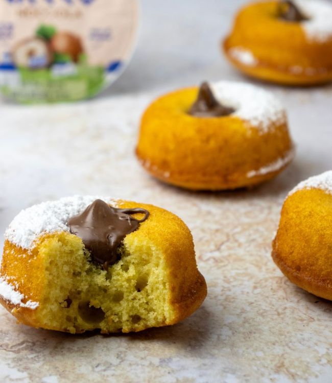 Ciambelline con yogurt alla nocciola
