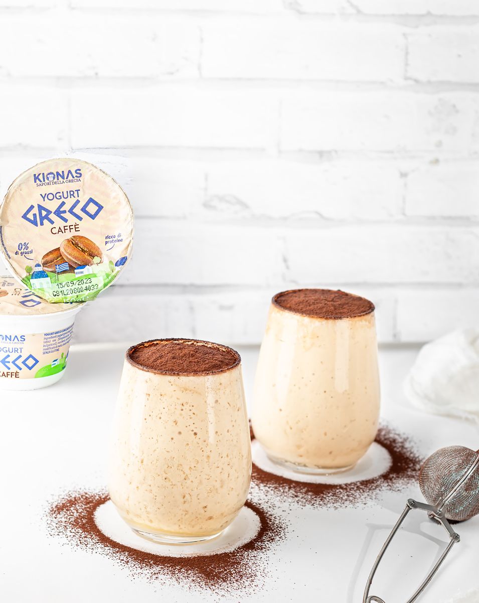 Smoothie al caffè con yogurt greco