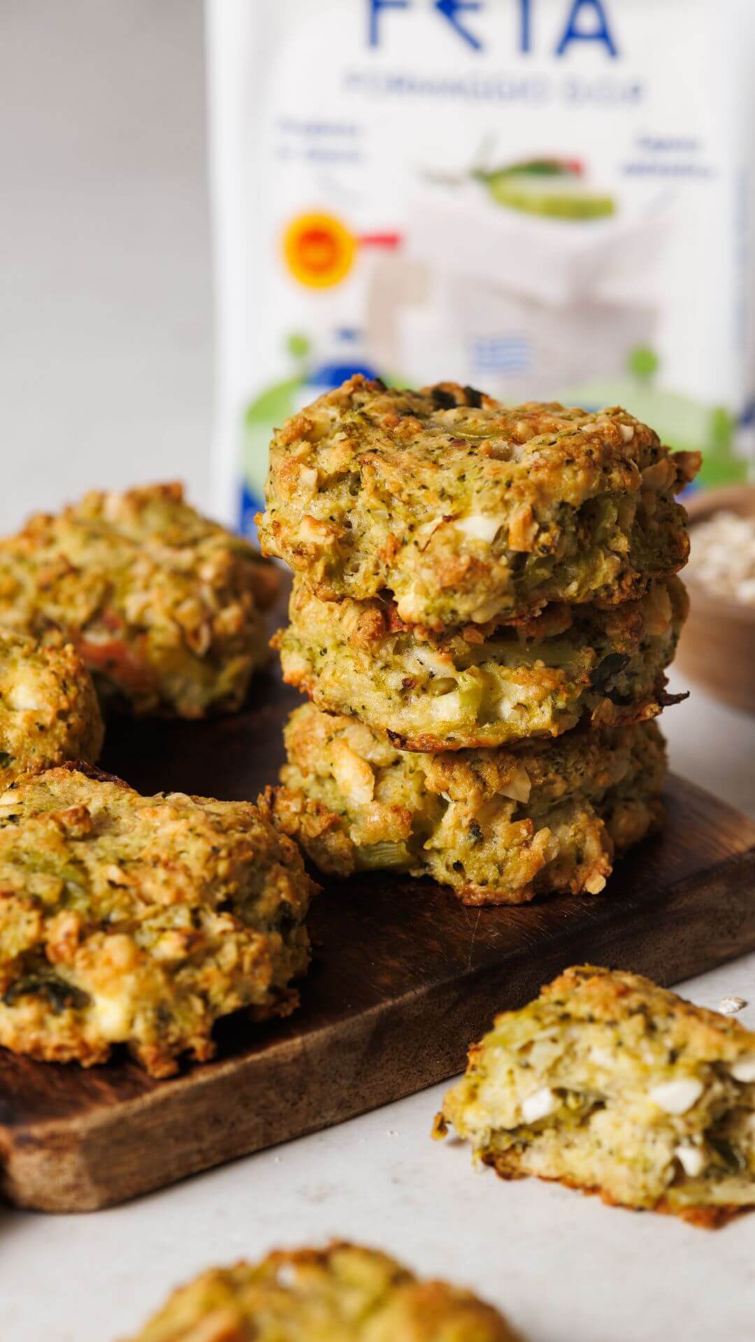 Cookies salati con feta e broccoli