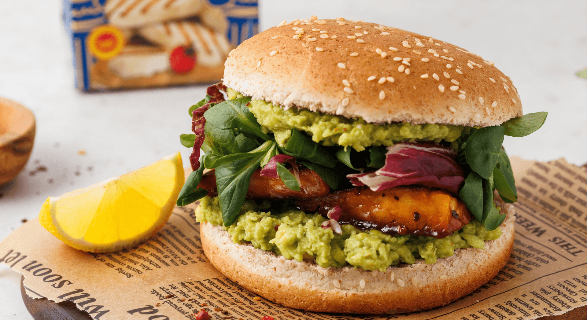 Burger con Halloumi, Miele e Avocado